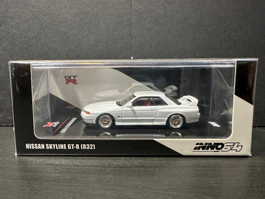 Inno64 Nissan Skine GT-R (R32) Crystal White